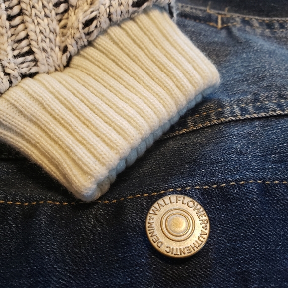 WALLFLOWER Dreamer Hoodie Denim Jean Jacket Sweater, Jr Girl Small - Picture 5 of 8